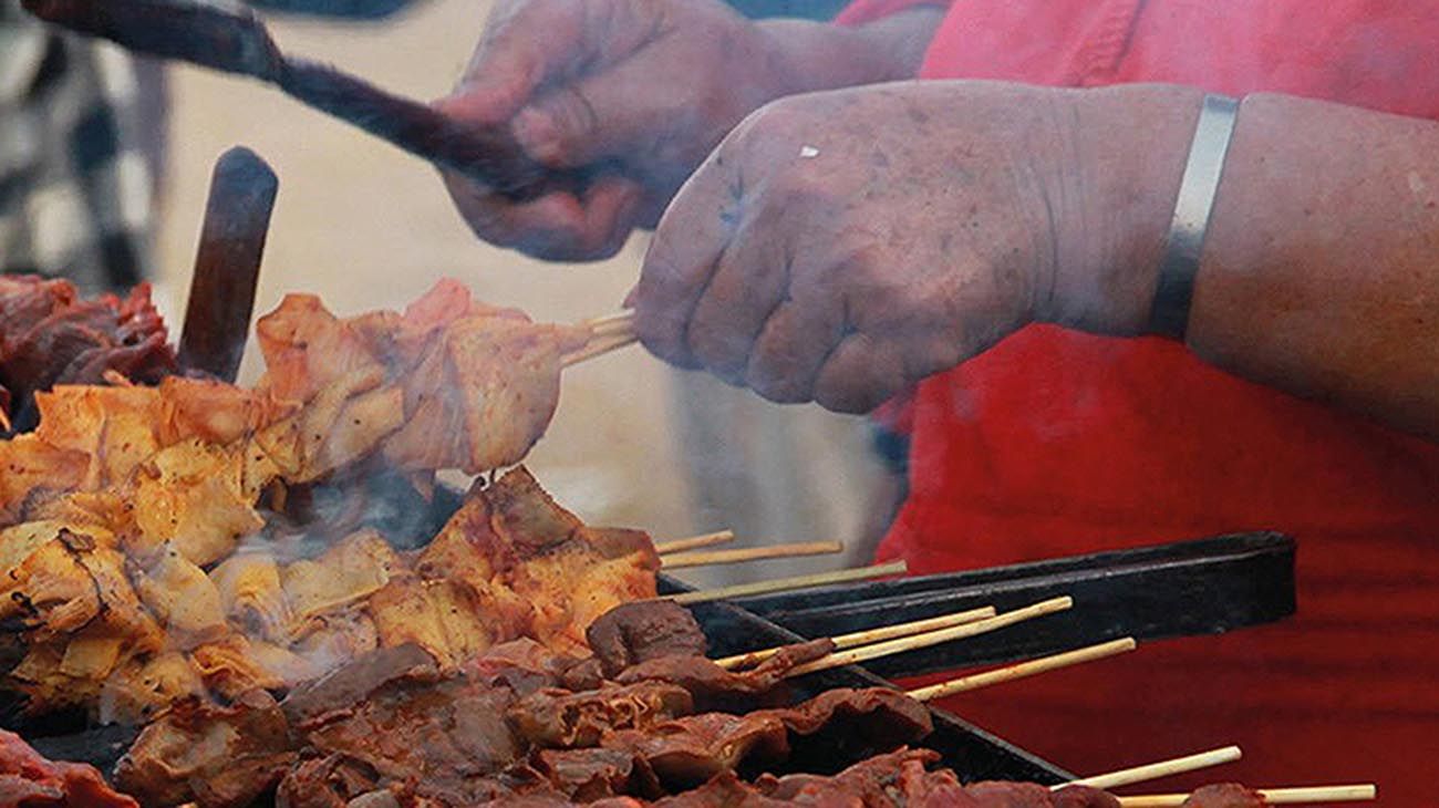 Chile: un nuevo caso de consumo de carne de perro reavivó el debate sobre la venta callejera