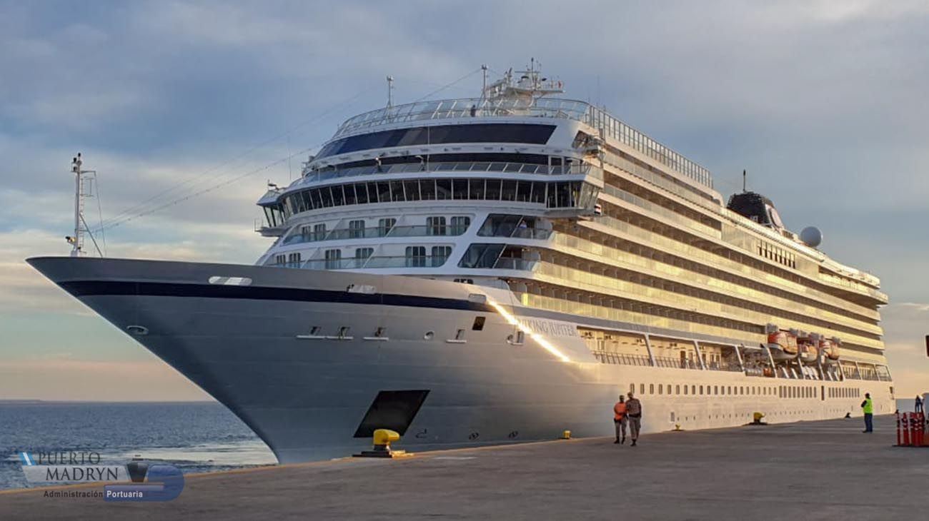 Uruguay: aislaron a 420 pasajeros de un crucero por un caso positivo que subió en Buenos Aires