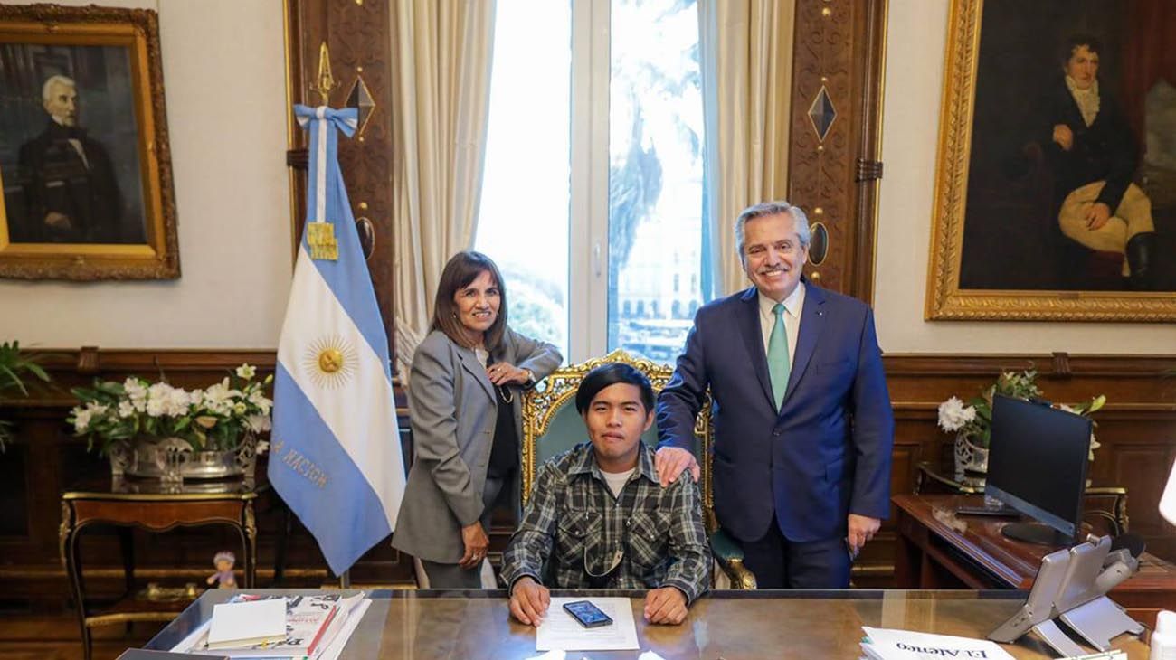 Quién es Maxi, el joven wichí que creó una app bilingüe y quiere ganar el Global Student Prize