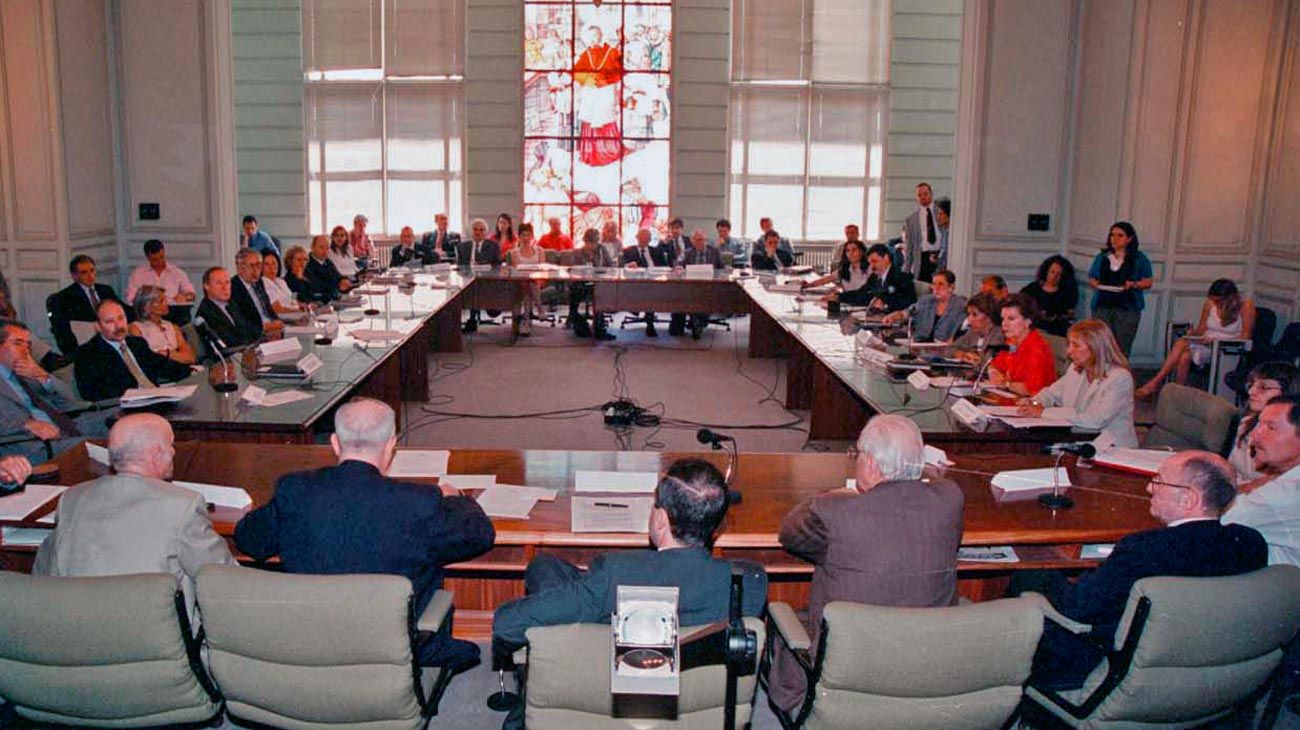 Mesa del diálogo argentino 2002