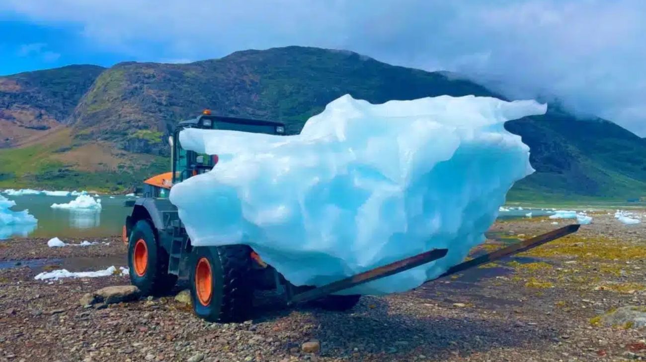 El polémico traslado de un iceberg desde Groenlandia a España: ¿Para qué lo llevaron?