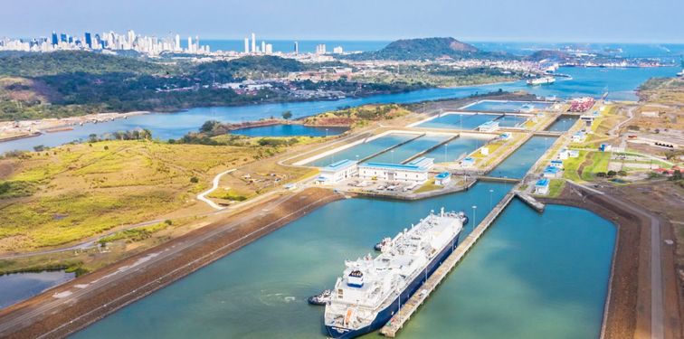Exdiplomáticos latinoaméricanos rechazan la amenaza de Donald Trump sobre tomar el Canal de Panamá