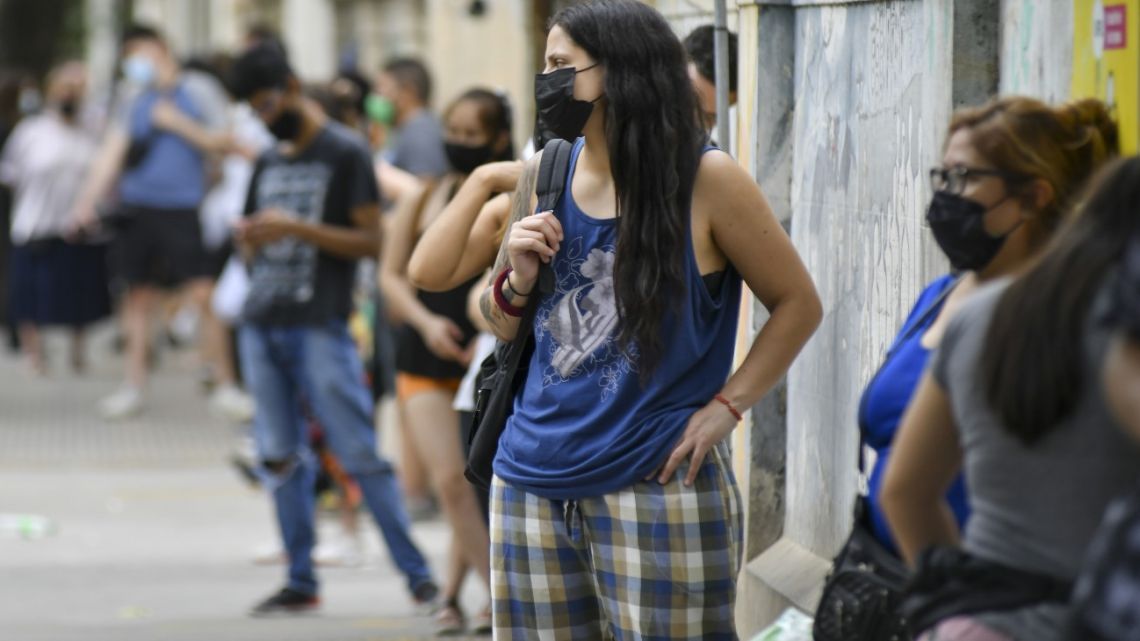 Atienza, infectólogo: "Sería razonable que se dupliquen los casos en los próximos 30 días"