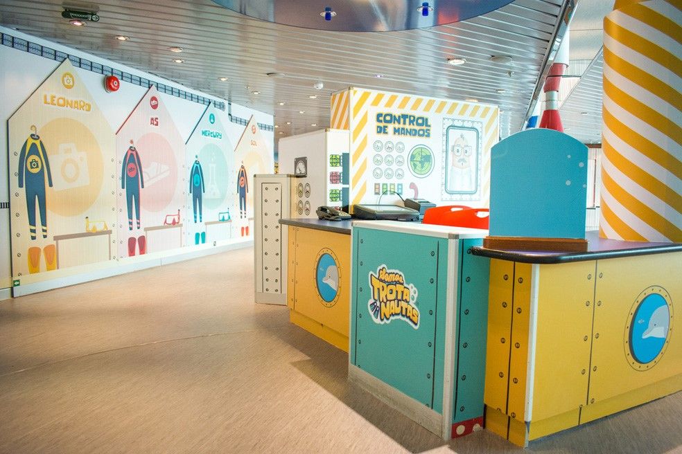 Pullmantur presenta Trotanautas