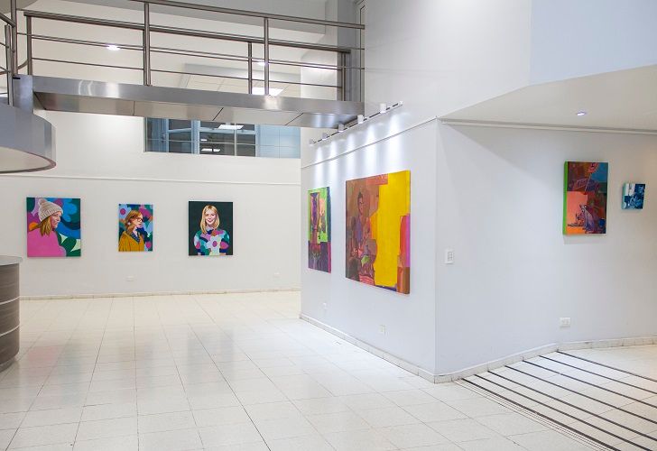 De los murales callejeros a los espacios de exposición