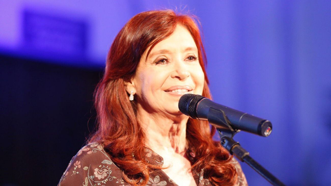 En La Matanza, Cristina Kirchner comparó a Néstor con una mariposa