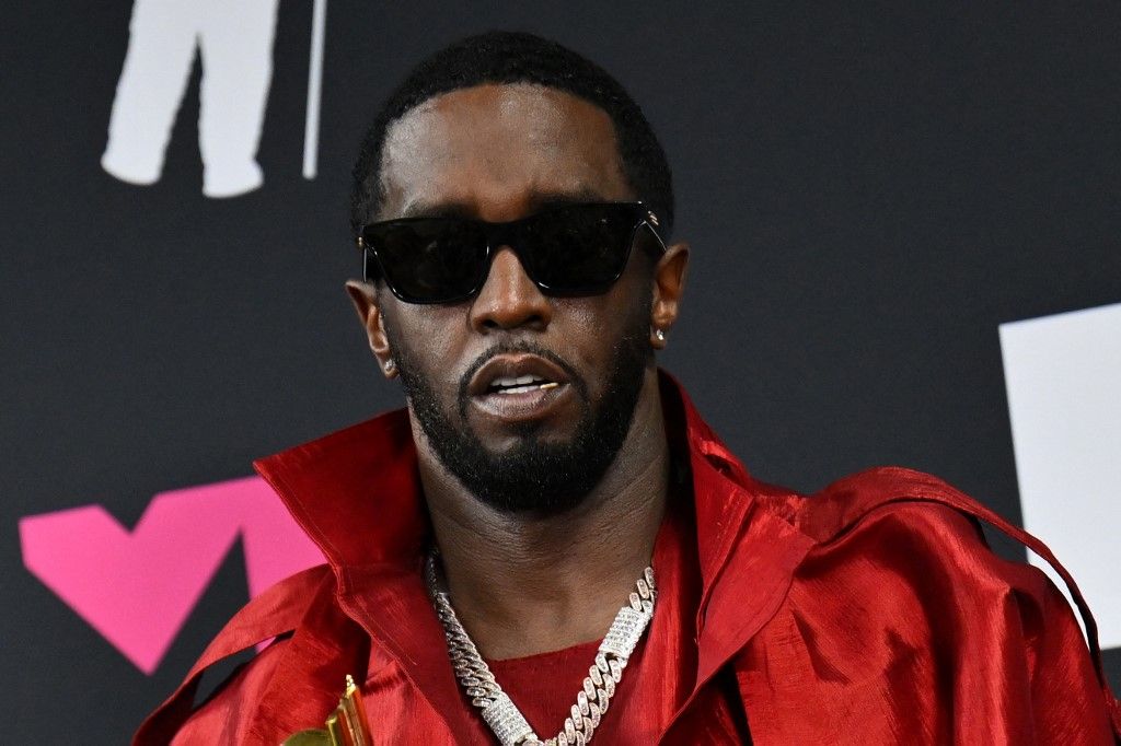 Caso de Sean "Diddy" Coms es acusado de abusar de una nena de 13 años junto con dos famosos