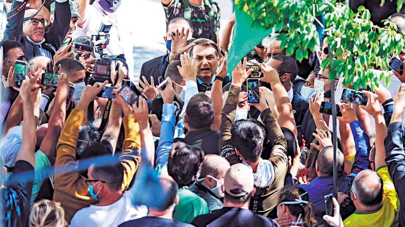 Brasil: exigen a Bolsonaro mostrar los tests que se hizo