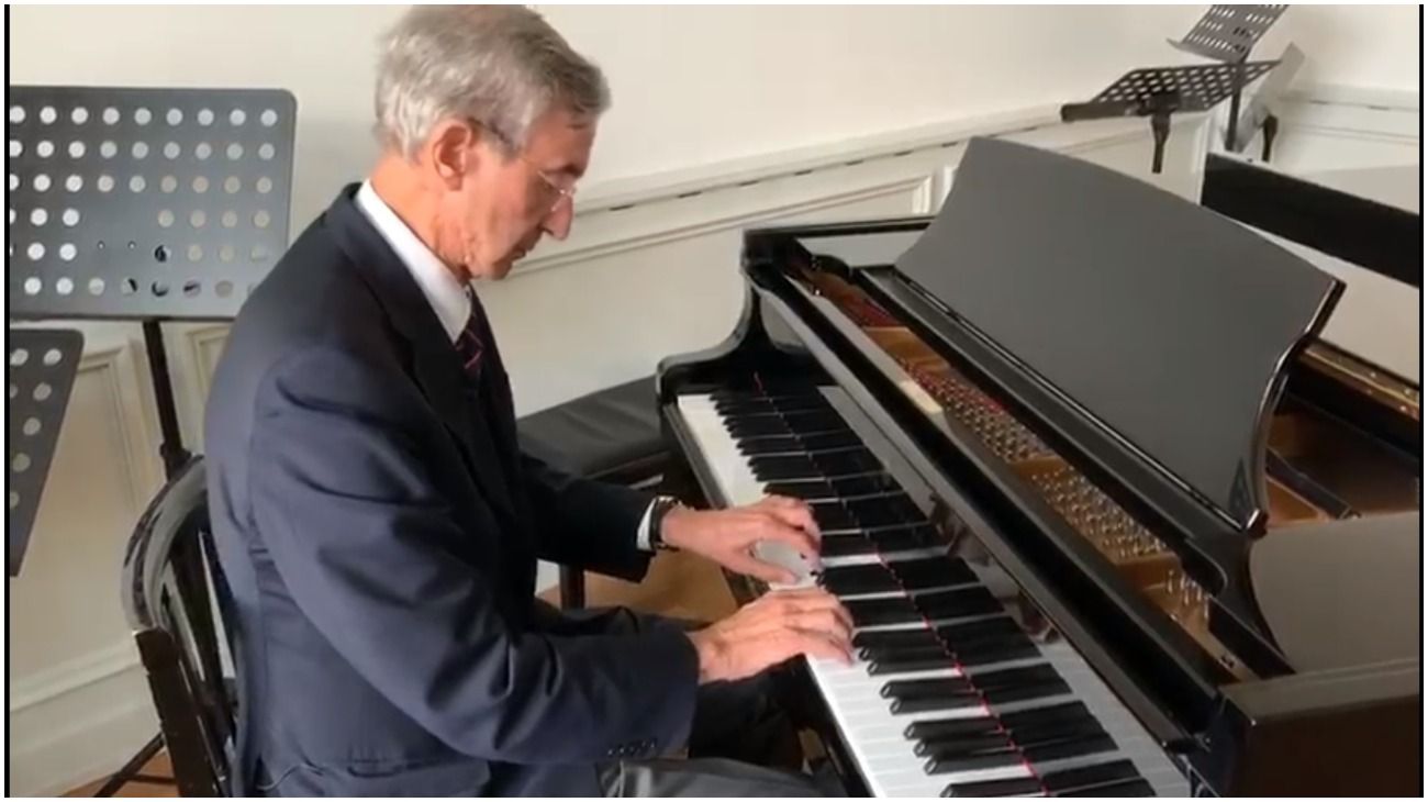 Video | Nelson Castro tocó el piano durante un encuentro con Daniel Barenboim en Berlín