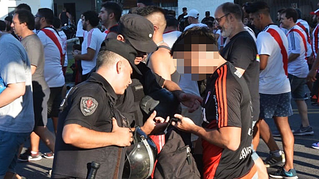 Los padres deudores de alimentos no podrán ingresar a los estadios