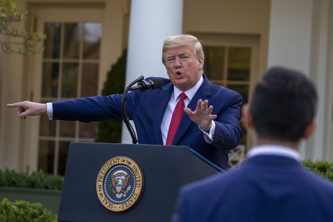 Con Trump vs. los medios, todos ganan