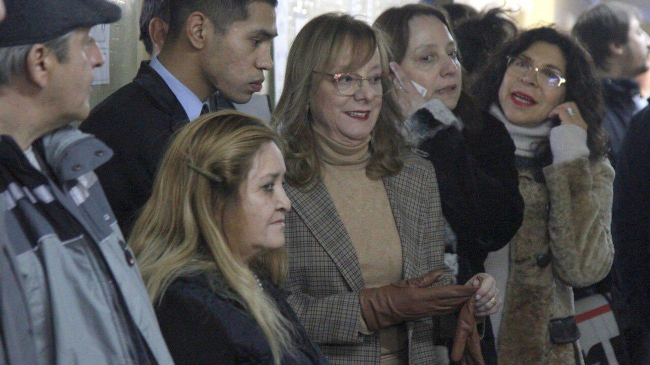 Santa Cruz: por qué se retrasaron los comicios y habrá gente votando hasta 19.30