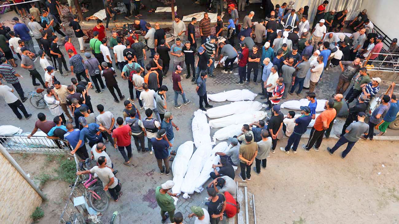 Ataque israelí a una escuela de Gaza: Hamas denuncia más de 100 muertos