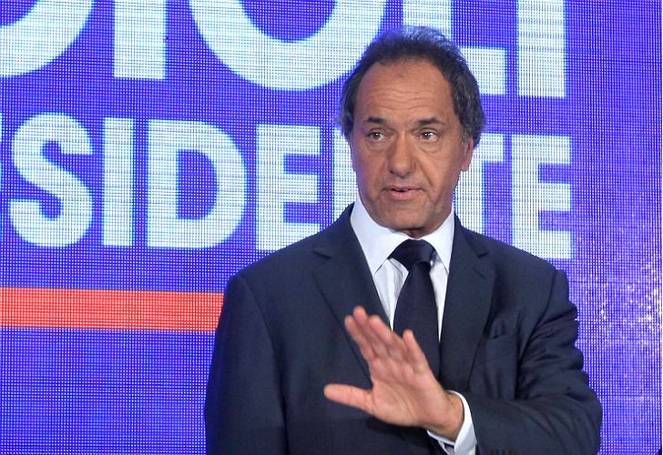Contraste: Scioli paladín de los '90 vs. Scioli defensor del modelo