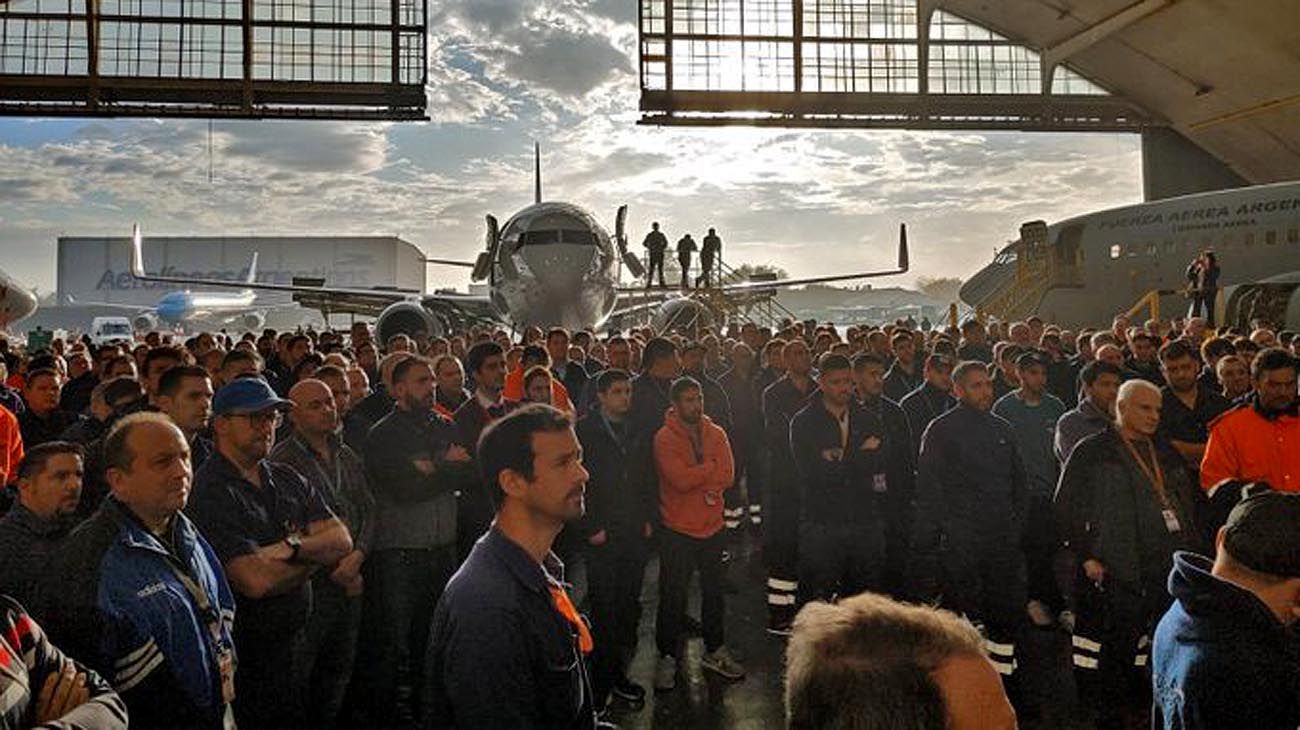 Medida de fuerza contra Javier Milei: se complica el transporte aéreo por las asambleas