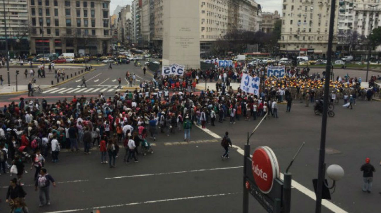 Jornada de cortes y manifestaciones en el Centro porteño y alrededores