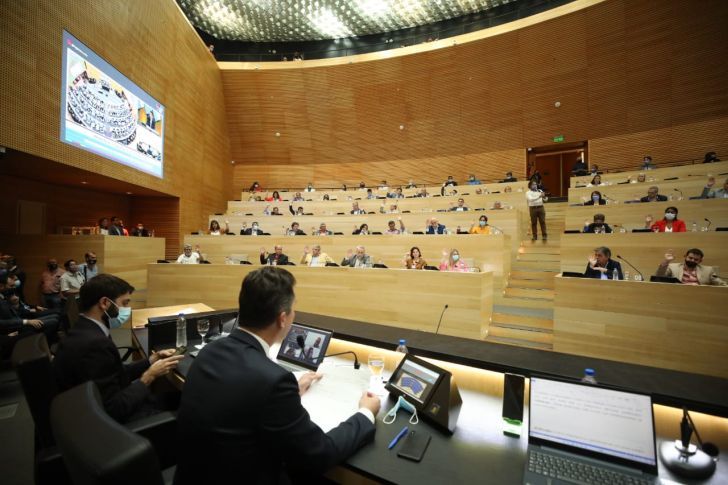 Re-reelección: se viene el debate ante el reclamo formal de los intendentes