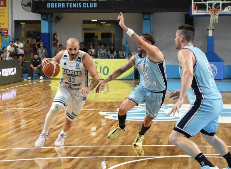 Oberá superó a Regatas en el primer juego de cuartos de final