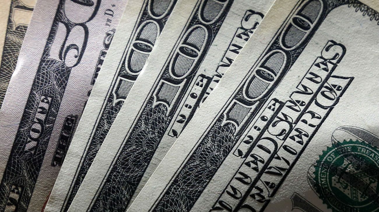 Consumidores combinan préstamos tradicionales y de día de pago