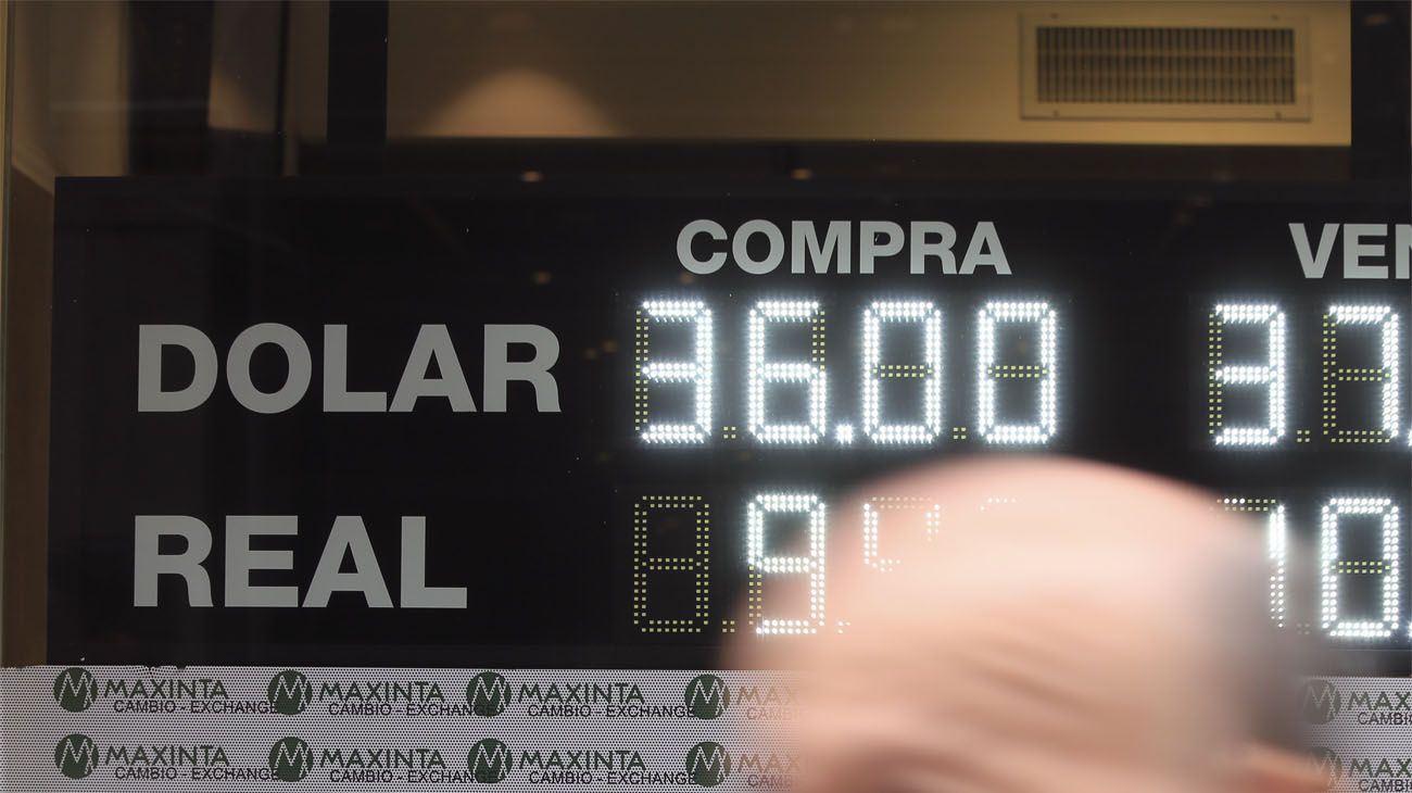 El dólar volvió a subir y pasó la barrera de los $37