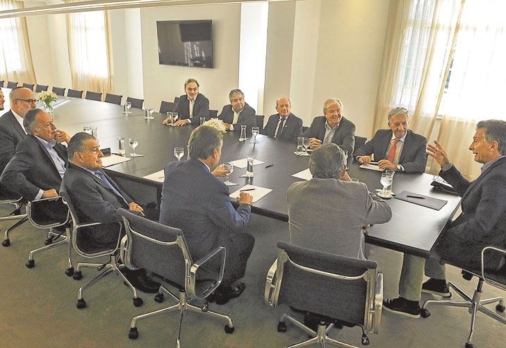 Macri, a empresarios: la corrida afectará la actividad, pero habrá rebote a fin de año