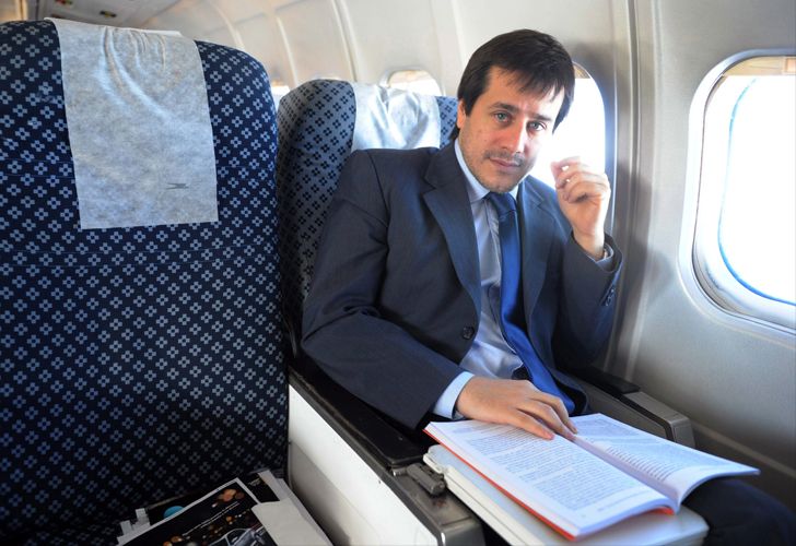 Los pilotos de Aerolíneas y Mariano Recalde se acusan mutuamente