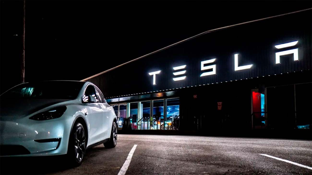 Mientras llega a Marte, Musk lidia con problemas en la Tierra: Tesla ganó 61% menos en el final de 2025