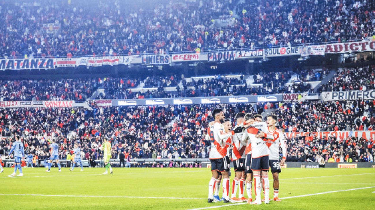 River volvió a golear y a demostrar la diferencia de jerarquía con el resto