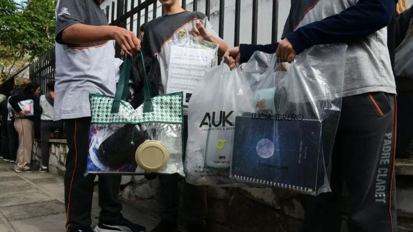 Por qué llevan útiles en bolsas: qué dice el protocolo del Ministerio de Educación