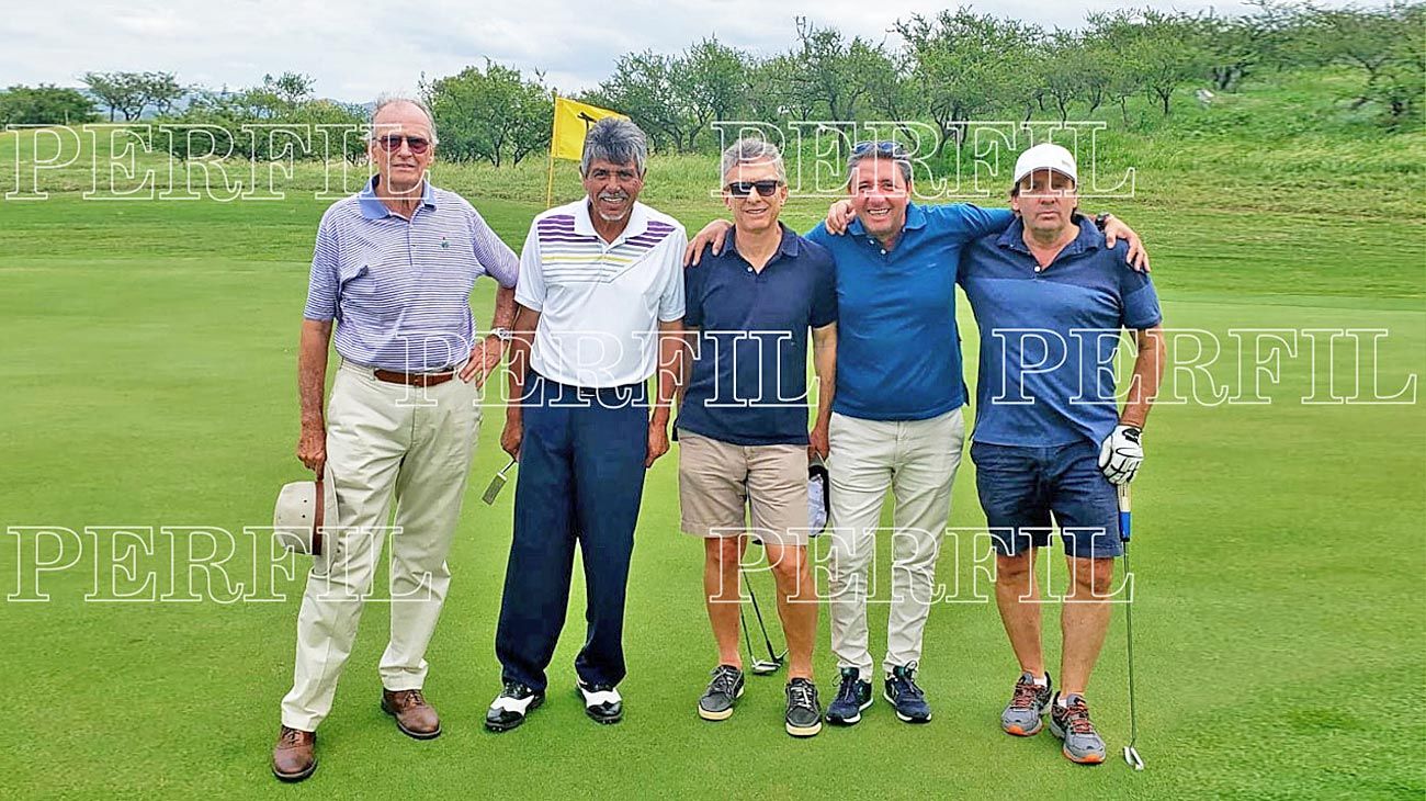 Tras jugar al golf, Macri convocó a un acto de despedida