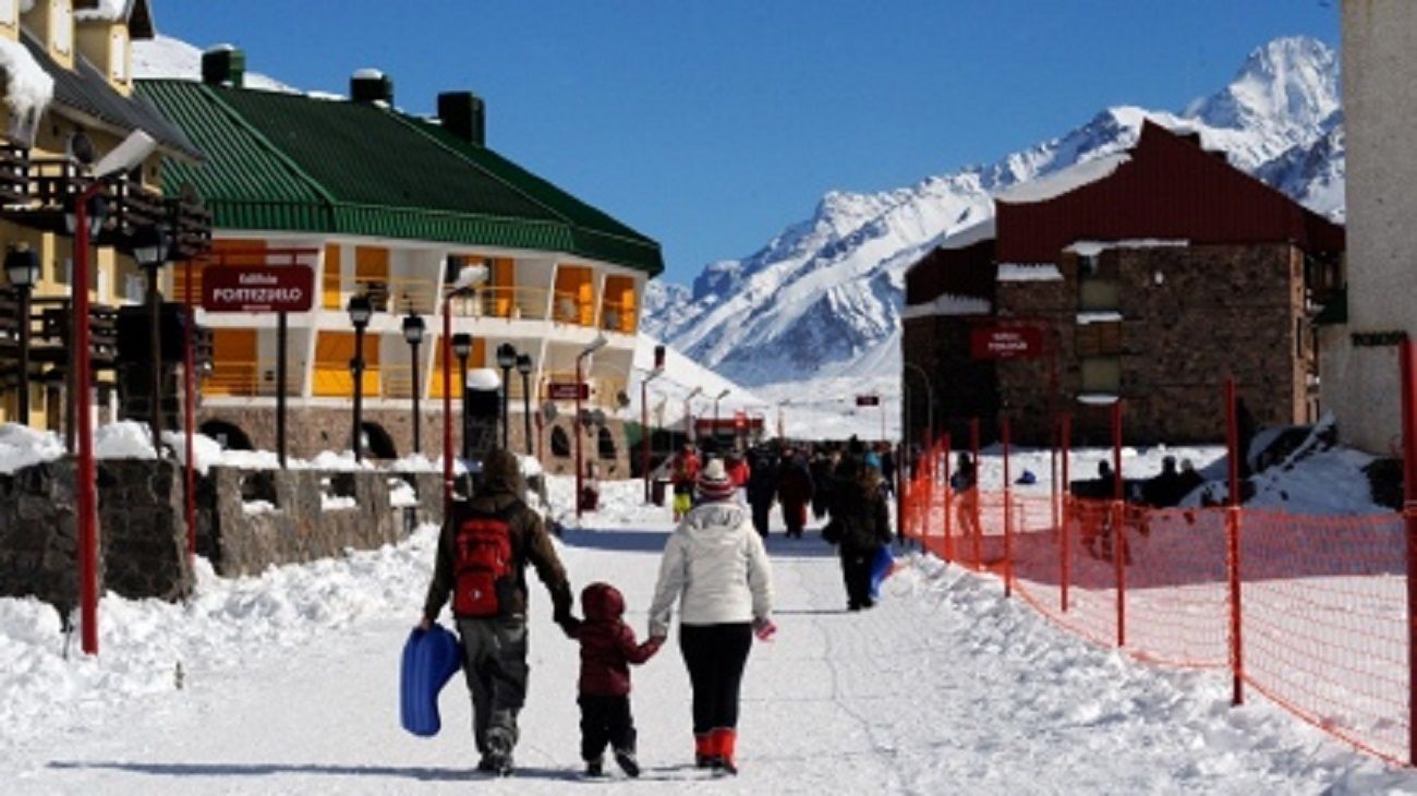 Según la Cámara Argentina de Turismo, los centros turísticos invernales están con ocupación plena