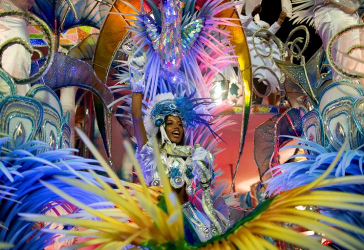 Fotos | La comparsa que criticó la corrupción y la violencia ganó el Carnaval