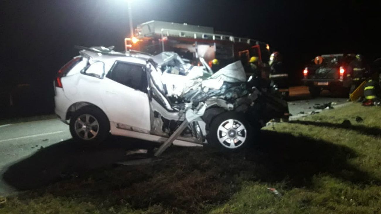 Así quedó el auto en el que se trasladaba De la Sota