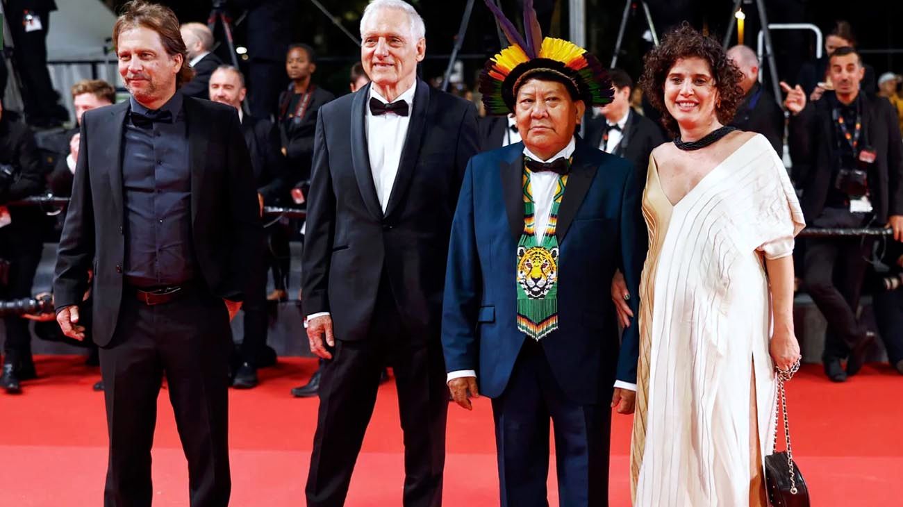 El chamán que fue a Cannes para anunciar la caída del cielo