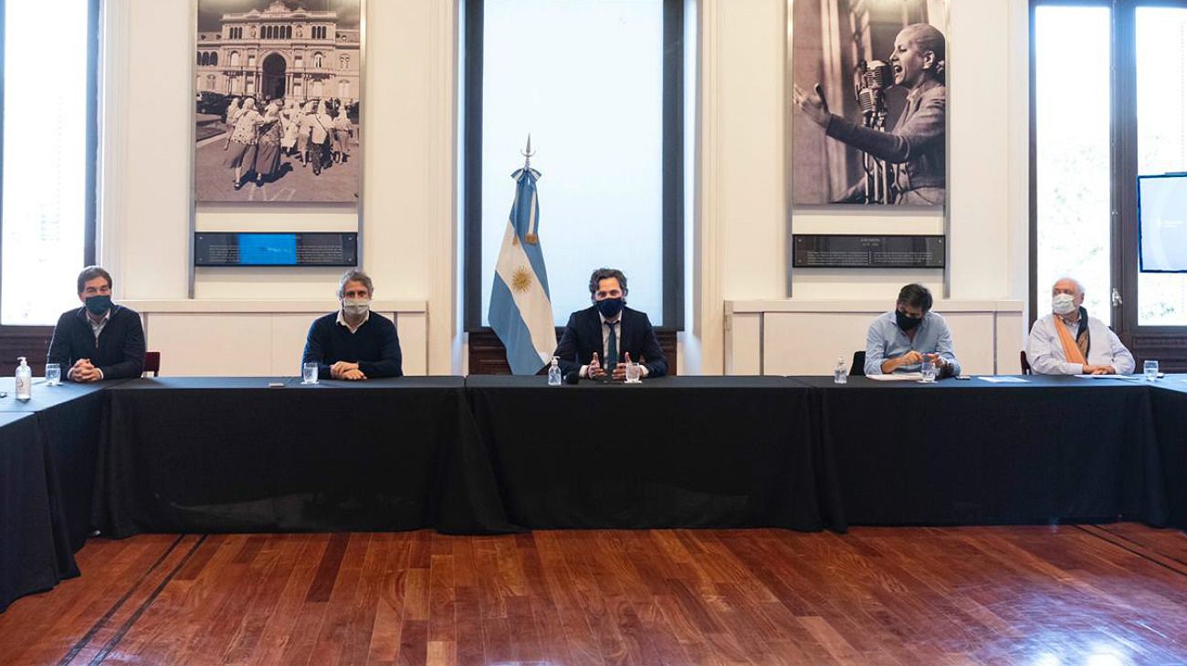 Nueva cuarentena: permisos de circulación serán por 24 horas y solo dos por semana