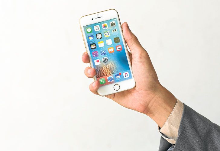Al final, sólo se vendieron 12 mil iPhone dentro del país