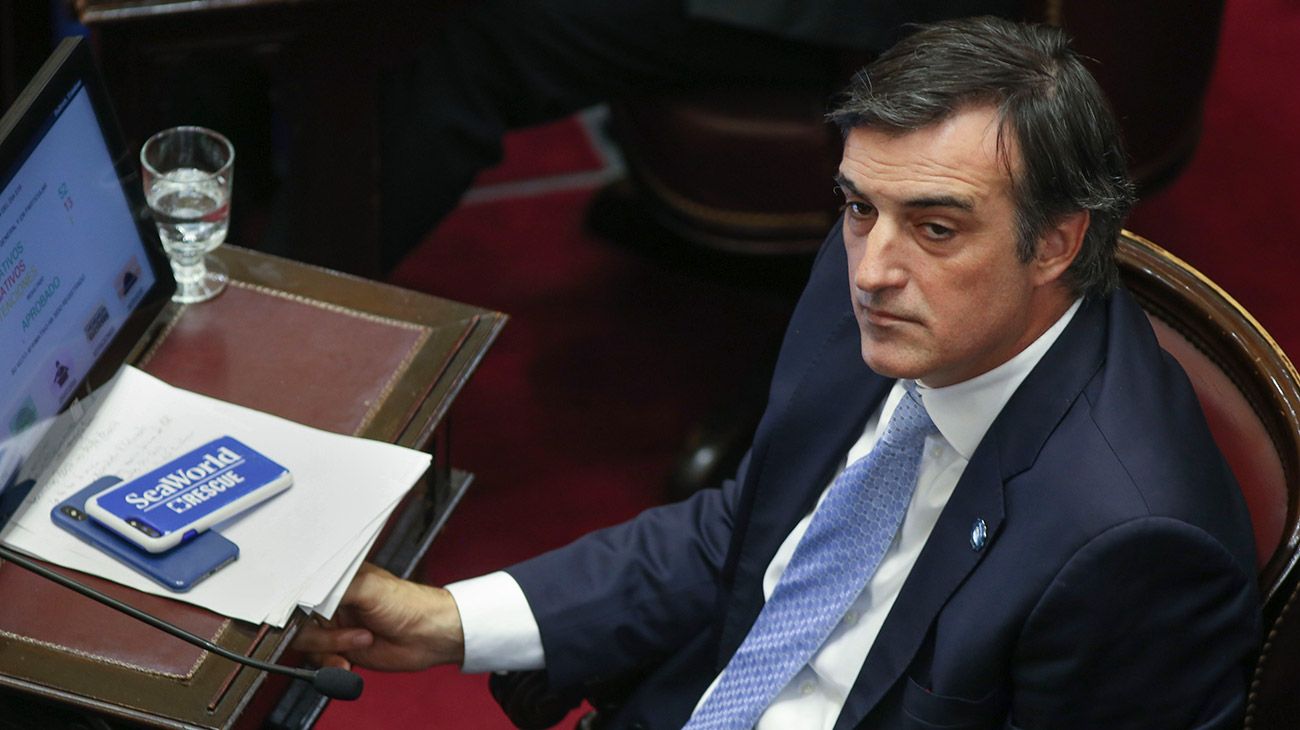Esteban Bullrich esquivó explicaciones por los "aportantes truchos"