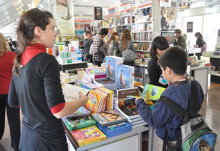 Con una idea de red social, la feria apuesta a invadir más la ciudad