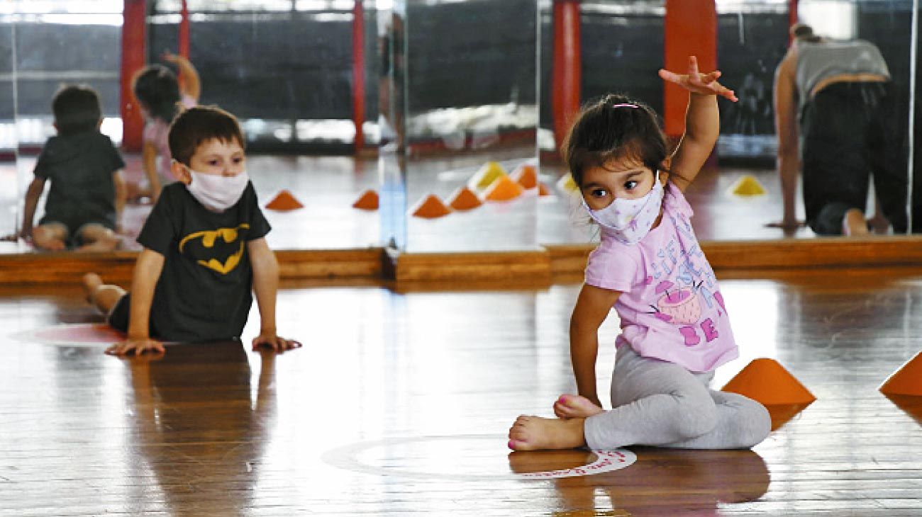 Cuidar a niños y jóvenes