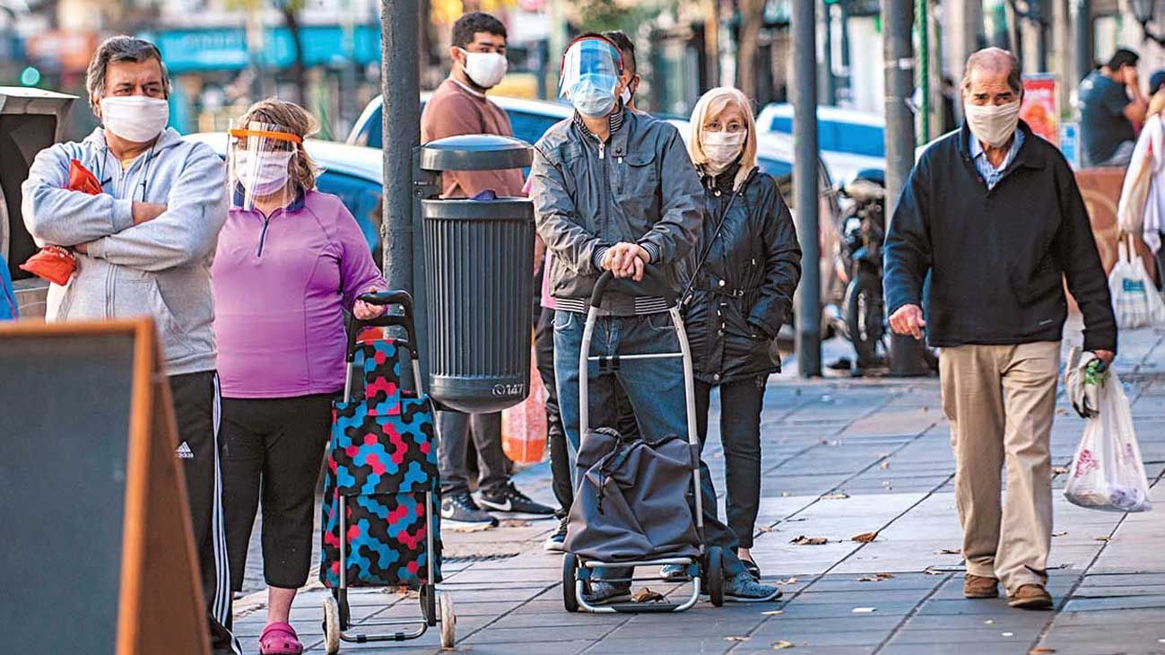 El objetivo de la vuelta a Fase 1: buscan que circulen entre 200 y 300 mil personas menos en el AMBA