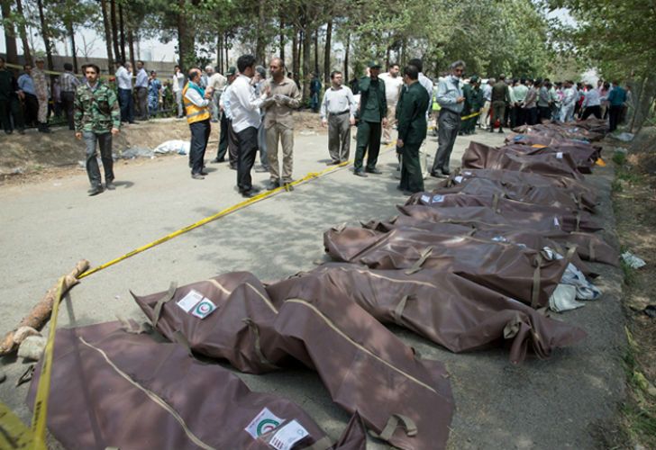 Irán: 38 muertos al estrellarse un avión