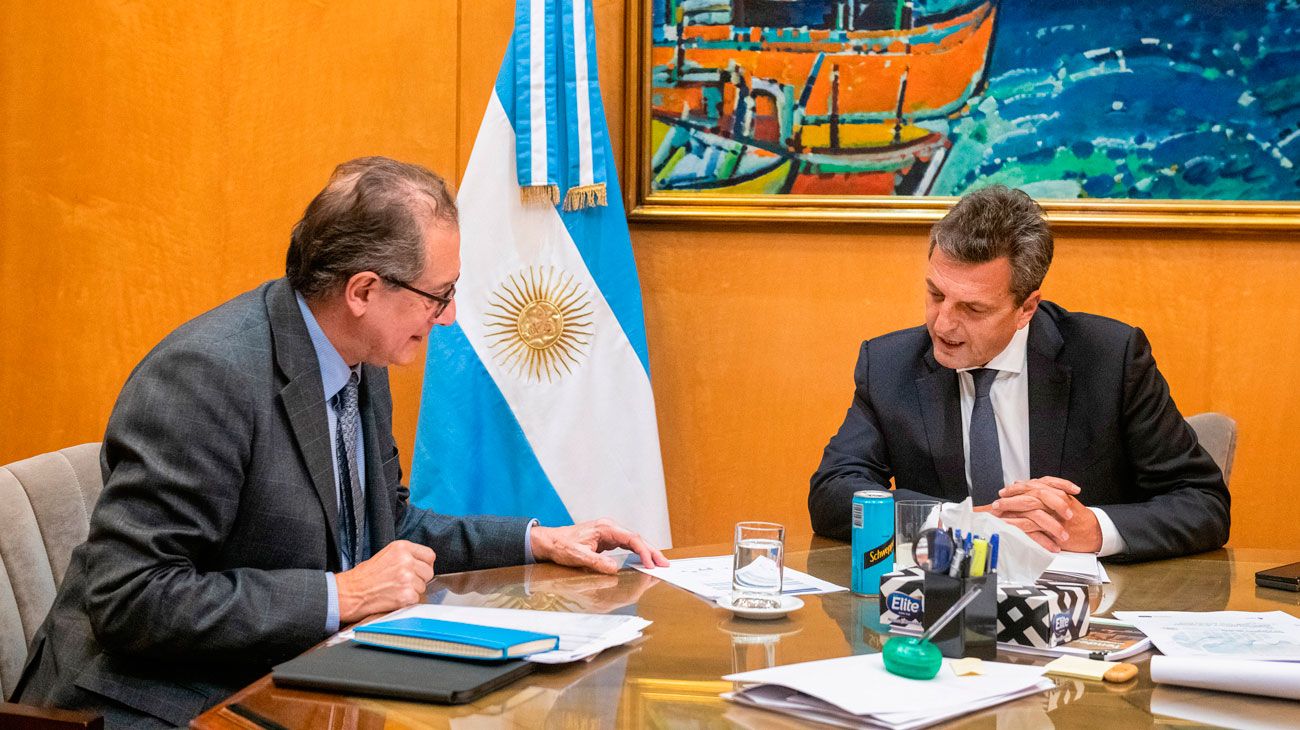 El blue acumuló una suba de $34 en cinco días