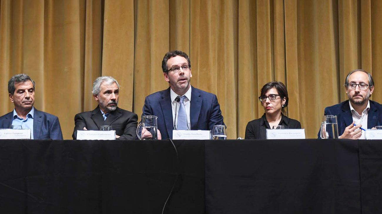 El turno de los académicos contra el dólar en el BCRA