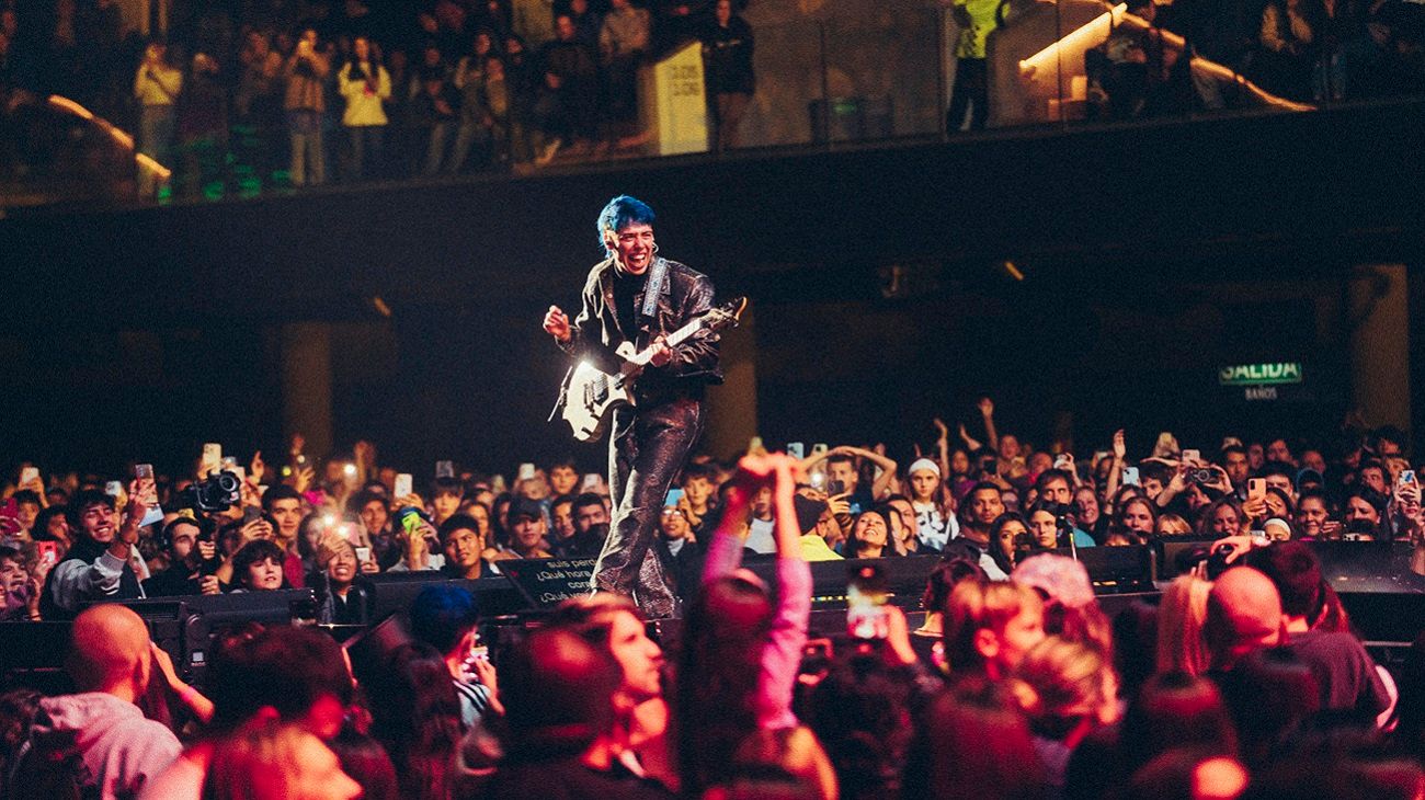 Luck Ra llevó la fiesta al Movistar Arena con "el baile del año": invitados especiales, primicias y una noche llena de cuarteto