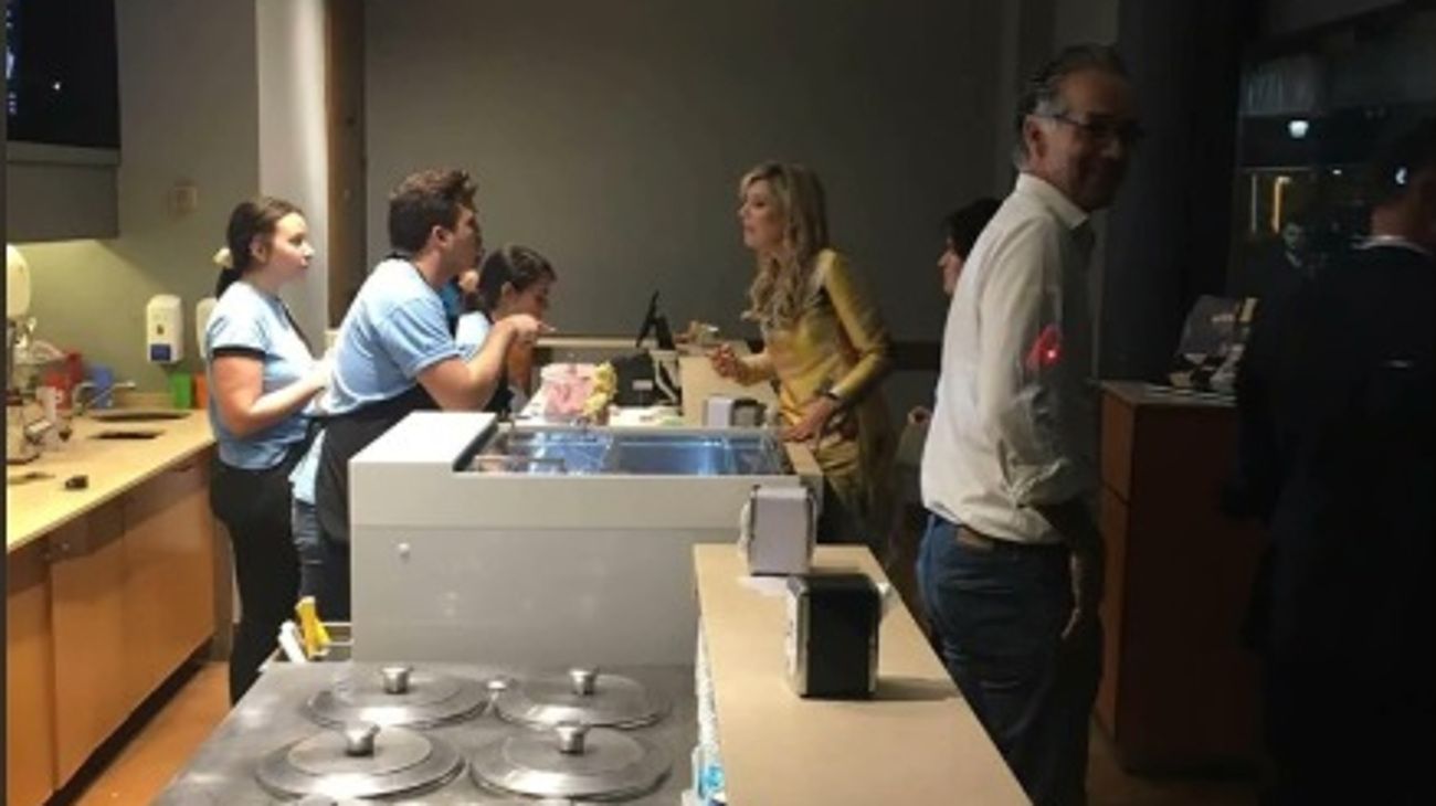 Post obligaciones, Máxima Zorreguieta fue a una heladería de Recoleta