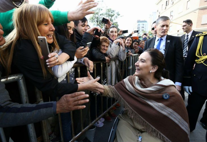 Insultaron a Michetti durante los festejos del 9 de julio en Tucumán