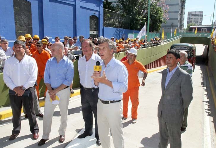 Macri: más fondos para el “bacheo electoral”
