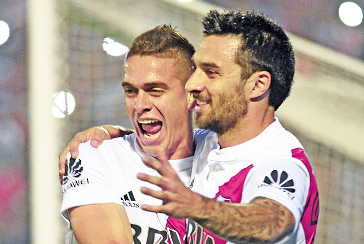 Otra vez con los goles de Scocco