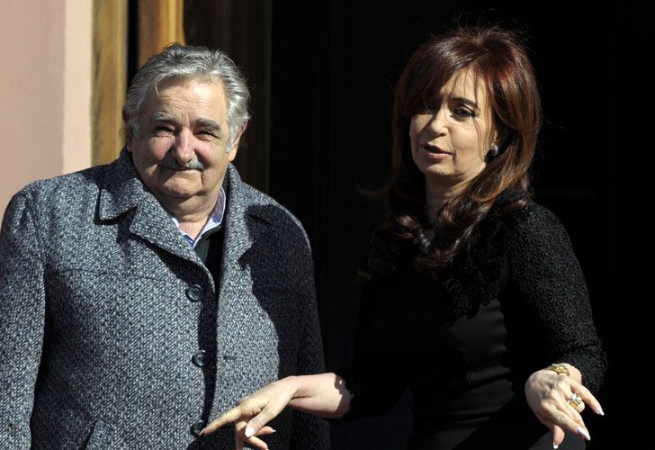 Mujica dice que la relación con Argentina está "trancada" y que depende de CFK