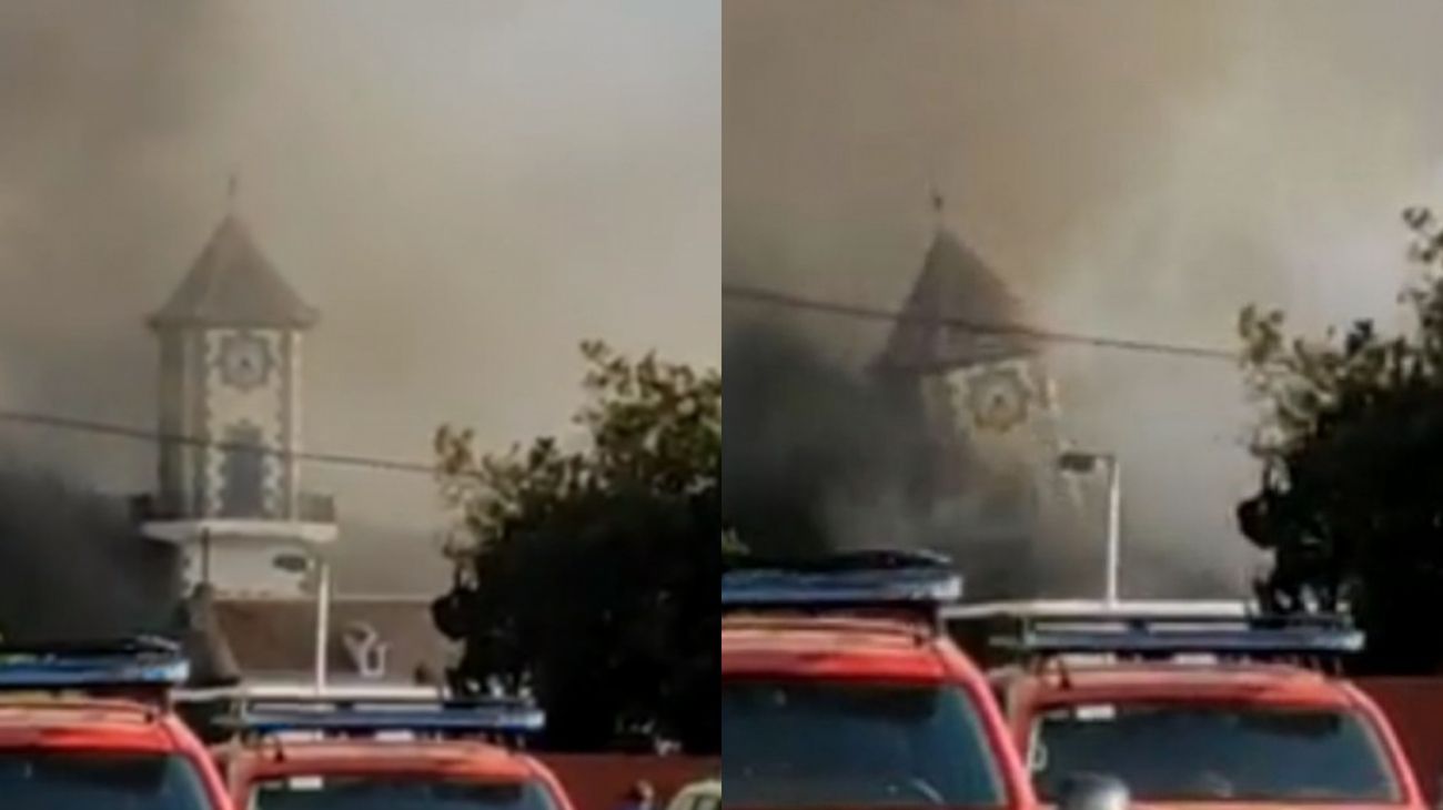 El campanario de la iglesia de Todoque, sepultado por la lava del volcán de La Palma
